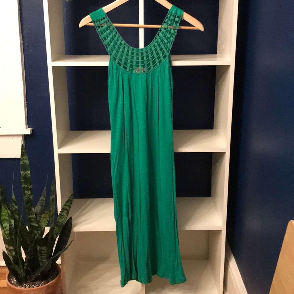 Emerald Green Midi Dress with Neckline Detailing